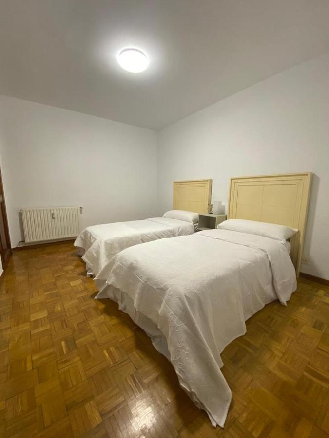 Jimena Del Cid Apartment Burgos Bagian luar foto